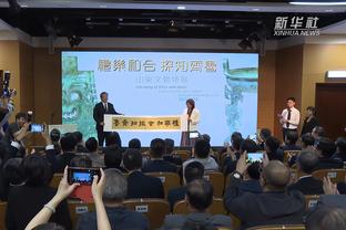 保罗&库里赛前热身暴扣！勇士官方：金州扣将们在热身 更欣赏哪位